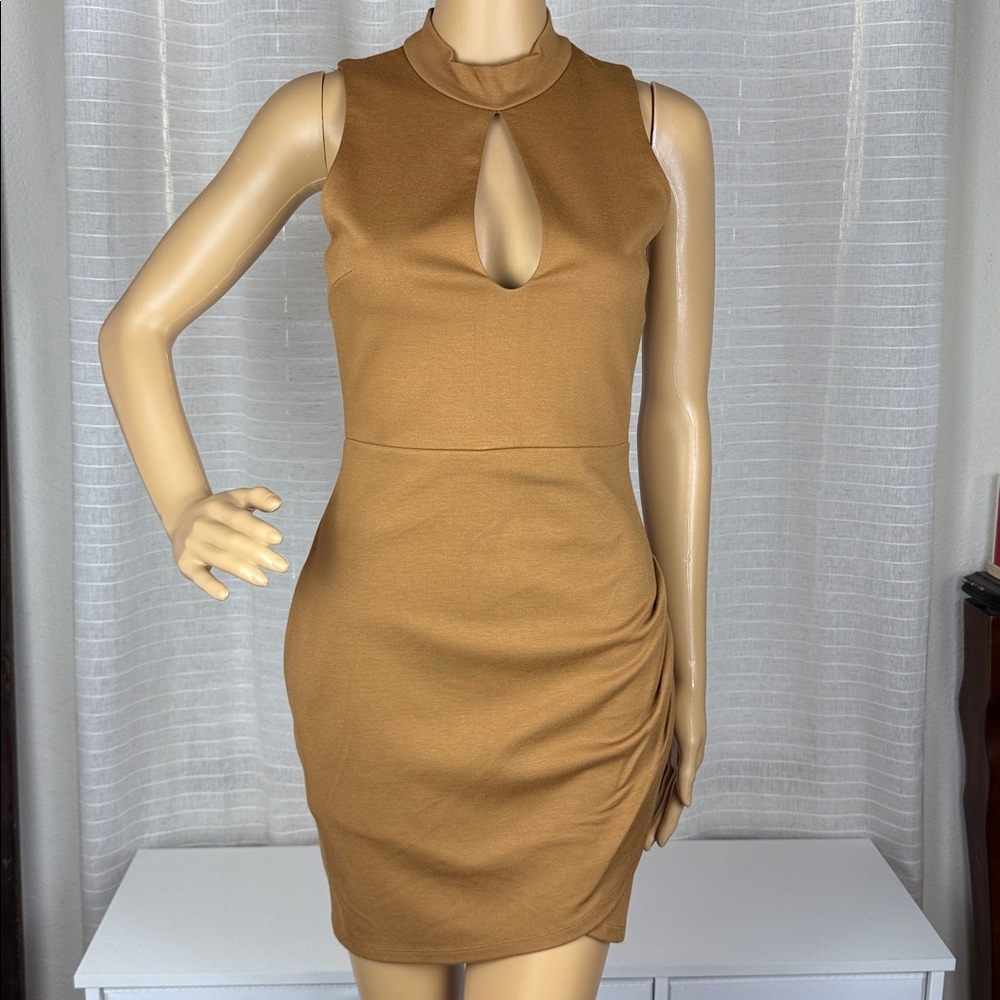 Mind Code, Beautiful dress, Medium